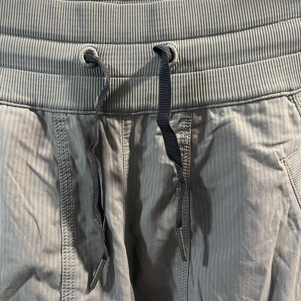 Gray Drawstring Cargo Pants Lululemon Dance Studio The Drawstring Is Missing - Picture 7 of 7